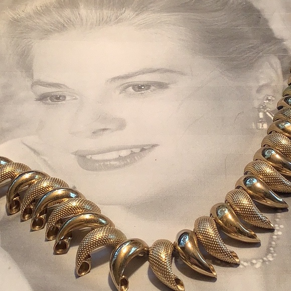 Napier Jewelry Vintage Napier Choker Necklace Signed Abstract Style